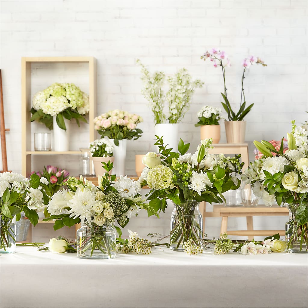 Classic Ivory – A Florist Original – BELLE FLEURS & DESSINS, Lexington KY