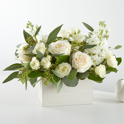Fresh Linen Box Bouquet – BELLE FLEURS & DESSINS, Lexington KY