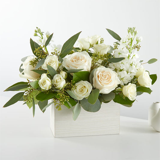 Fresh Linen Box Bouquet – BELLE FLEURS & DESSINS, Lexington KY