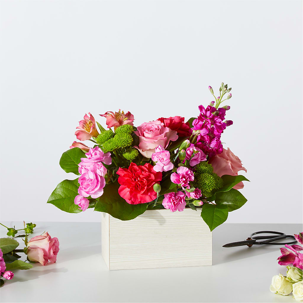 Sweetberry Box – A Florist Original – BELLE FLEURS & DESSINS, Lexington KY
