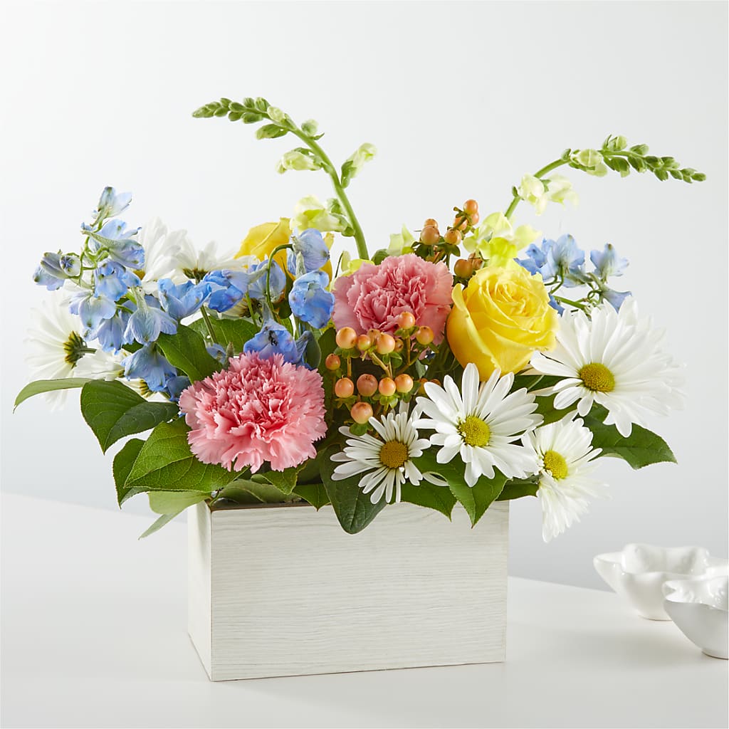 Sun Salutation Box Bouquet – BELLE FLEURS & DESSINS, Lexington KY