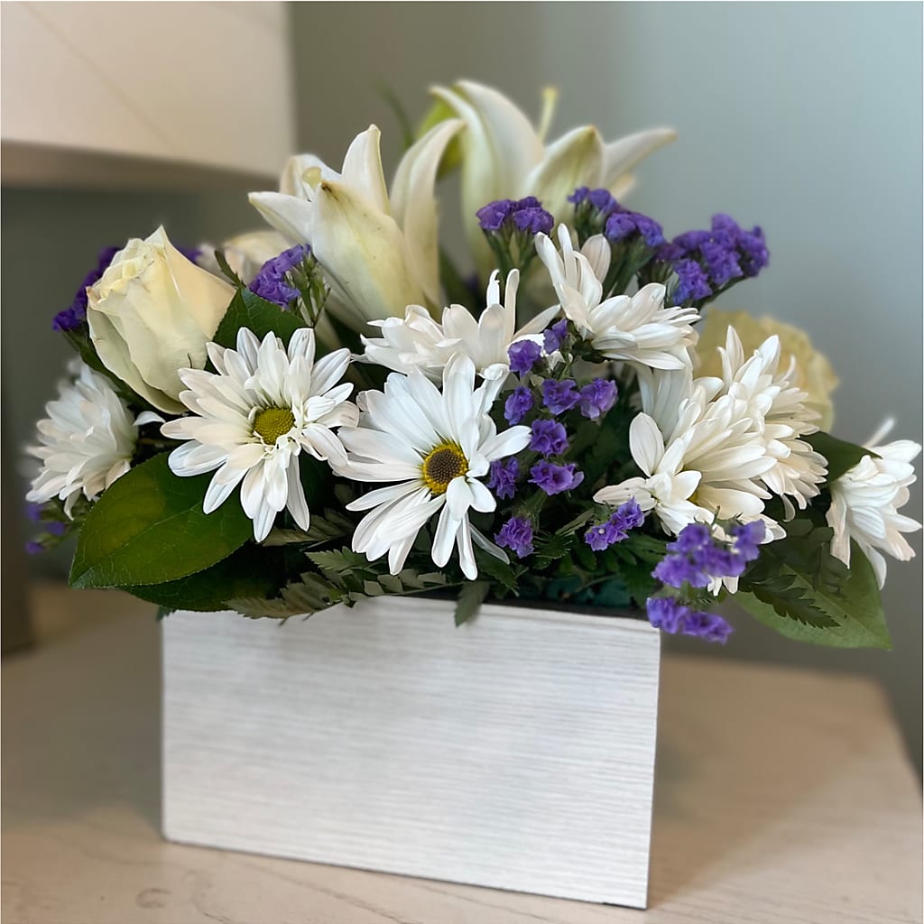 Beyond Blue Box Bouquet – BELLE FLEURS & DESSINS, Lexington KY