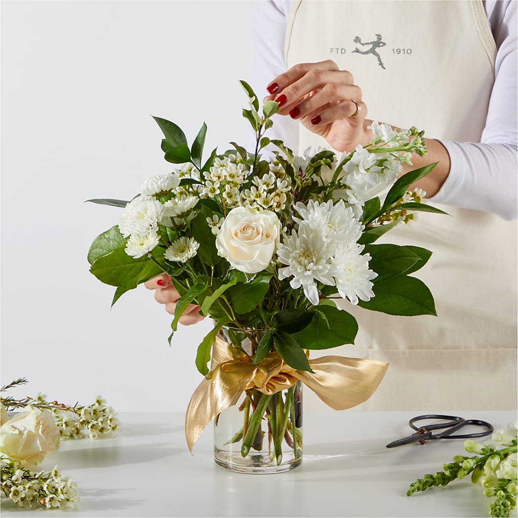 New Beginnings – A Florist Original – BELLE FLEURS & DESSINS, Lexington KY