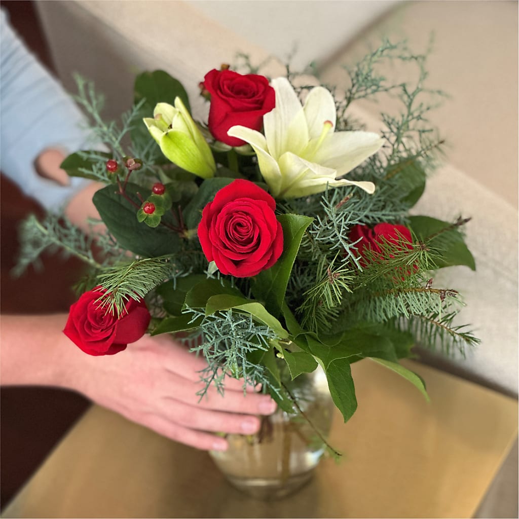 Glittering Lights Bouquet – BELLE FLEURS & DESSINS, Lexington KY