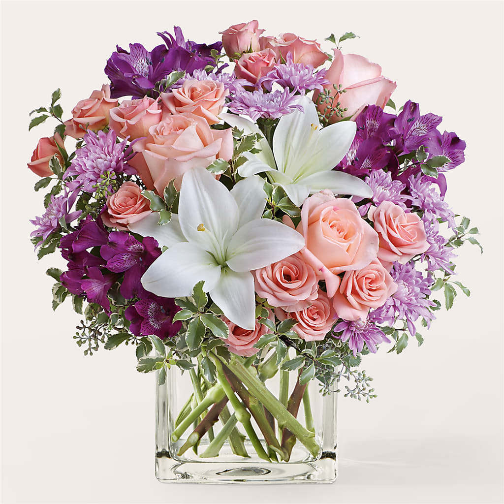 Mani Pedi Bouquet – BELLE FLEURS & DESSINS, Lexington KY