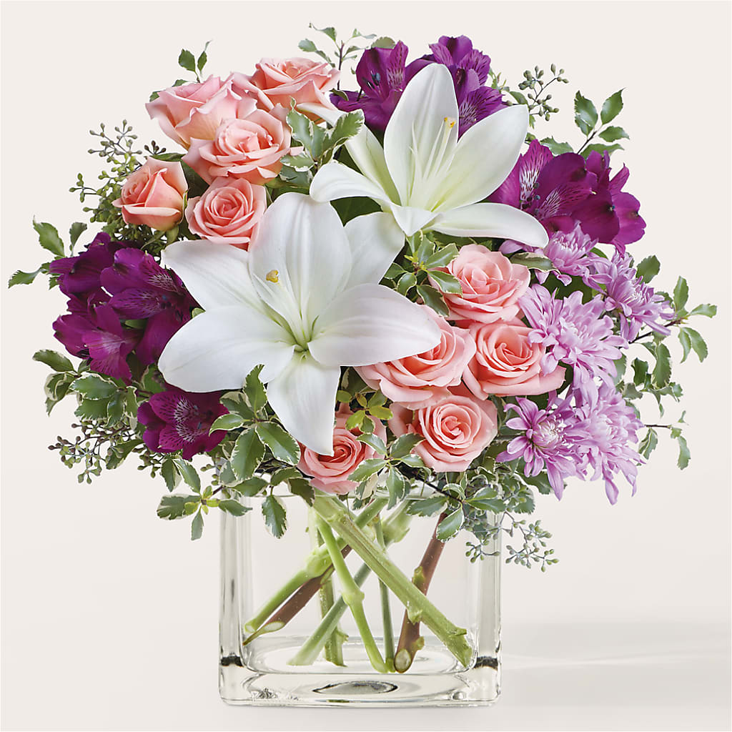 Mani Pedi Bouquet – BELLE FLEURS & DESSINS, Lexington KY