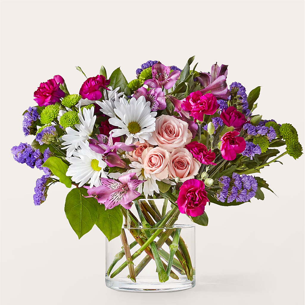 Wild Berry Bouquet – BELLE FLEURS & DESSINS, Lexington KY