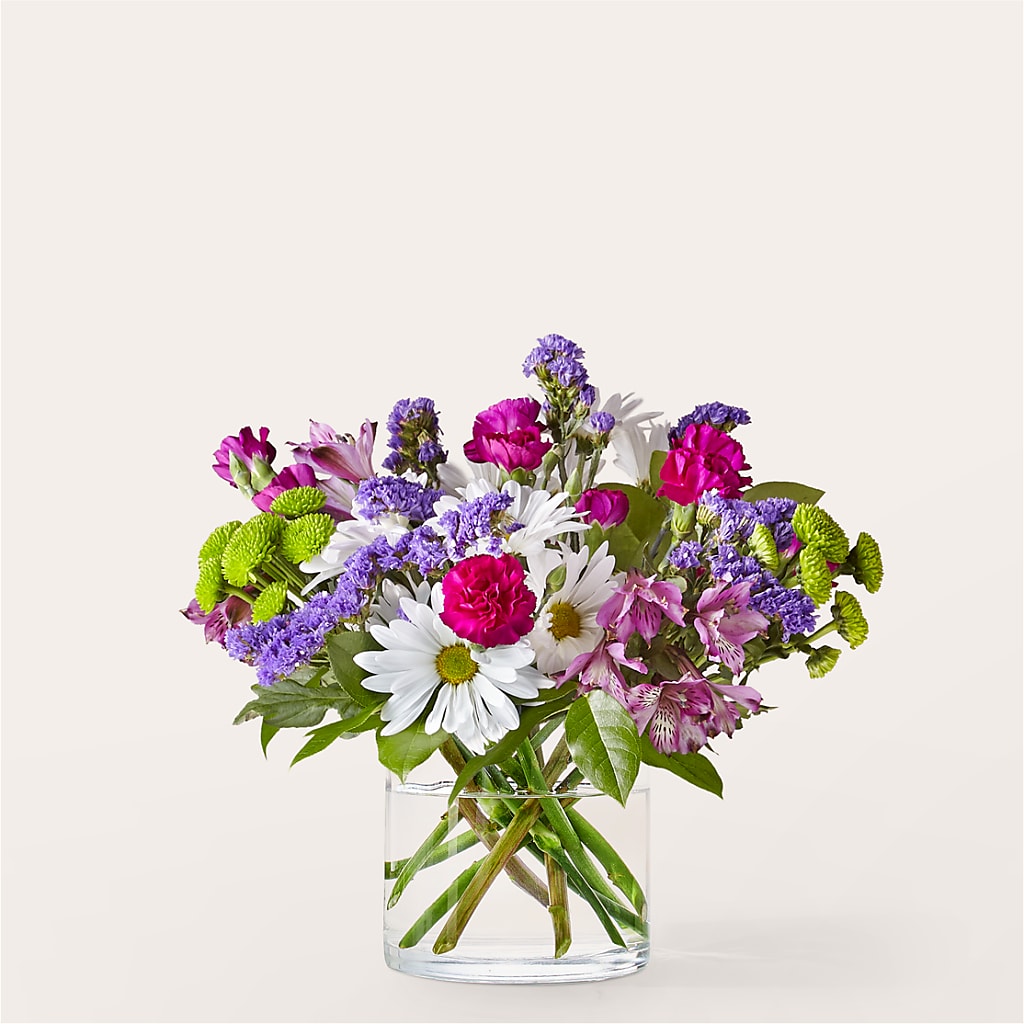 Wild Berry Bouquet – BELLE FLEURS & DESSINS, Lexington KY