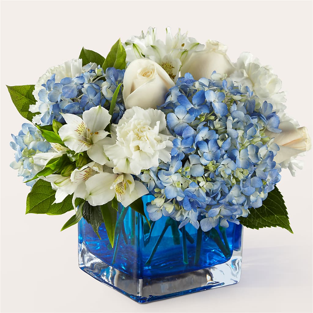 Soothing Waters Bouquet – BELLE FLEURS & DESSINS, Lexington KY