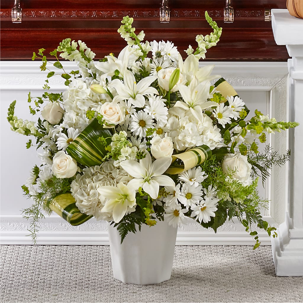 Thoughts of Tranquility Floor Basket – BELLE FLEURS & DESSINS, Lexington KY