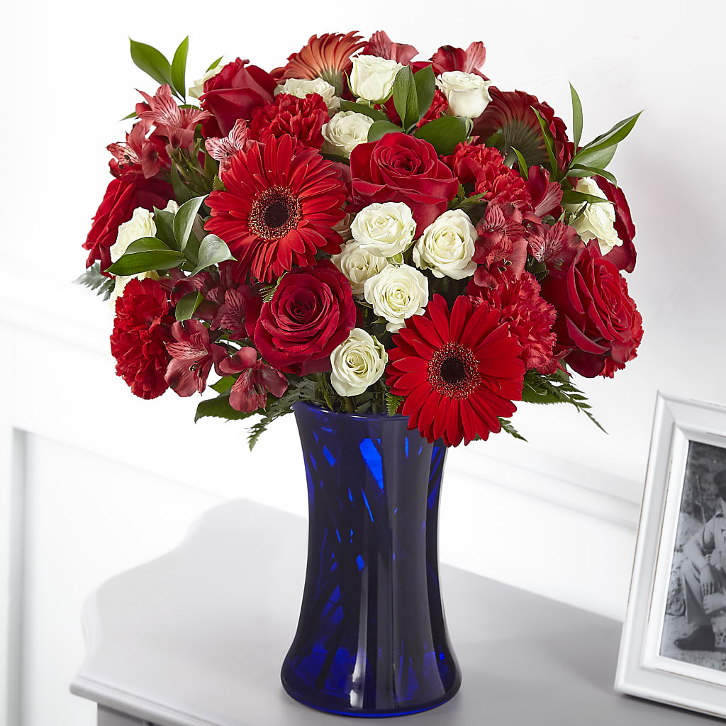 Hearts Embrace Bouquet – BELLE FLEURS & DESSINS, Lexington KY