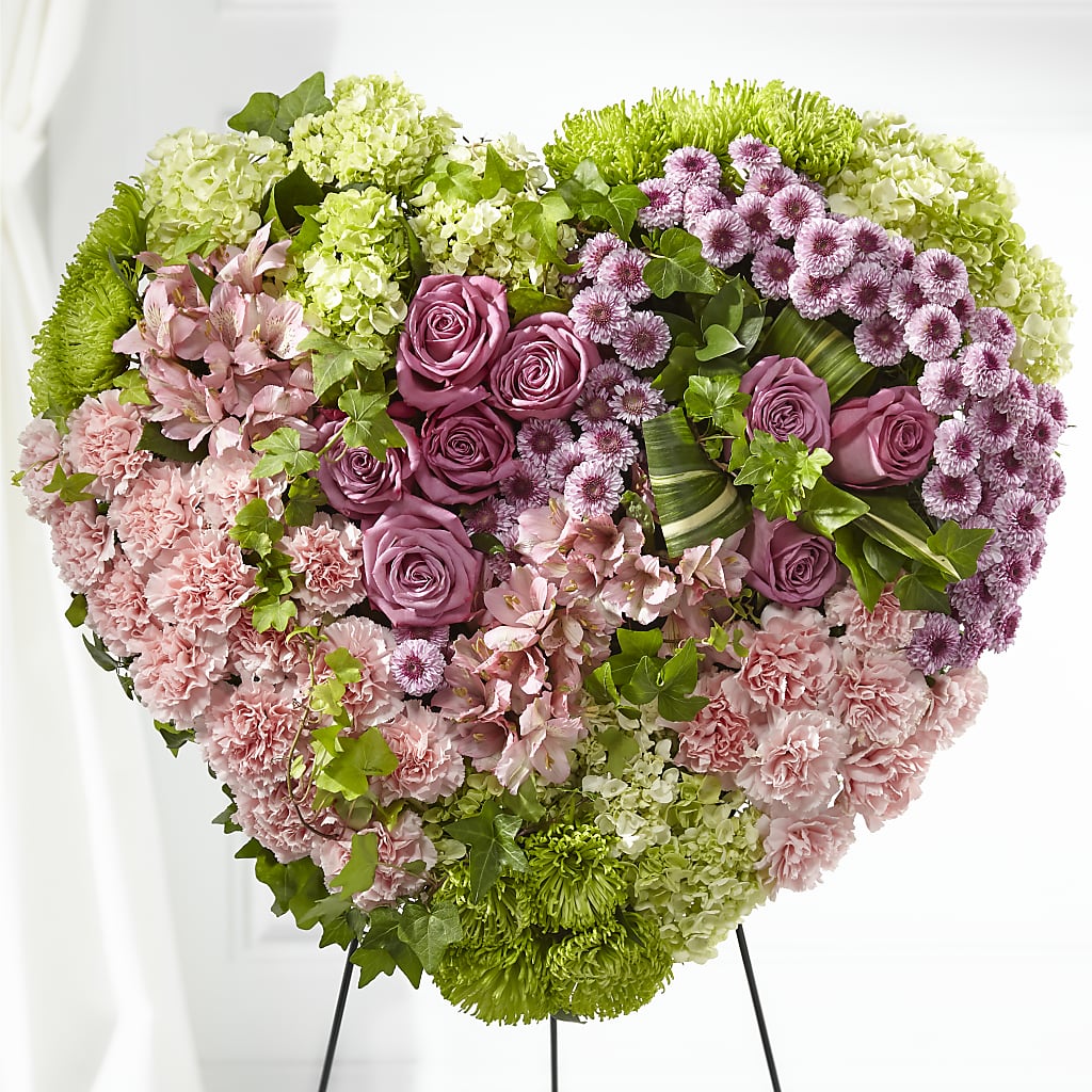 Heartwarming Standing Heart – BELLE FLEURS & DESSINS, Lexington KY