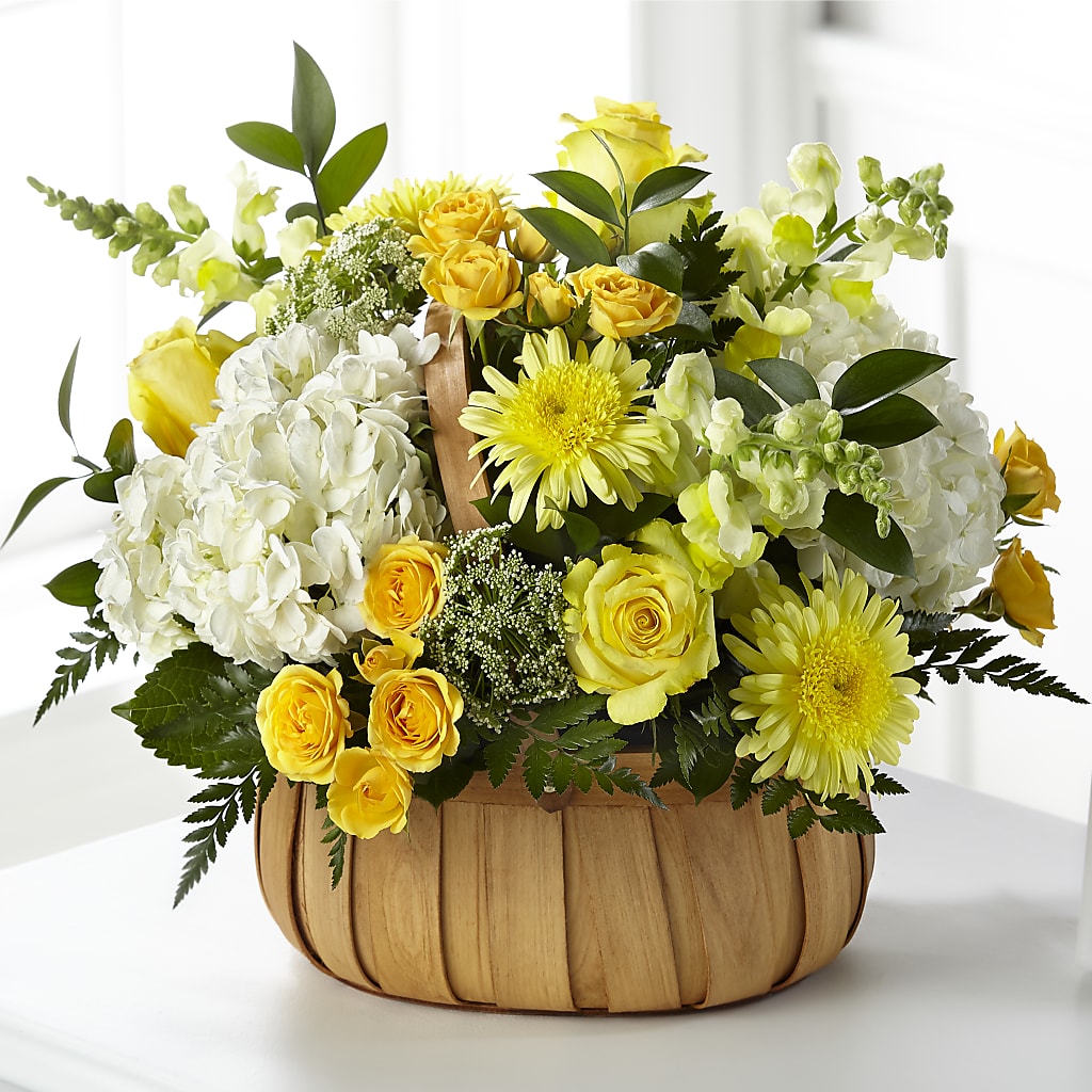 Rustic Remembrance Basket – BELLE FLEURS & DESSINS, Lexington KY