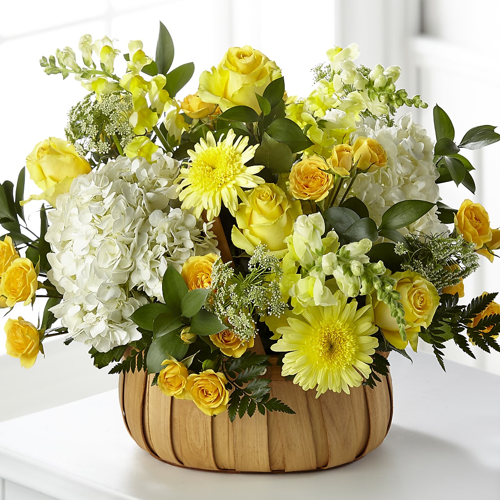 Rustic Remembrance Basket – BELLE FLEURS & DESSINS, Lexington KY