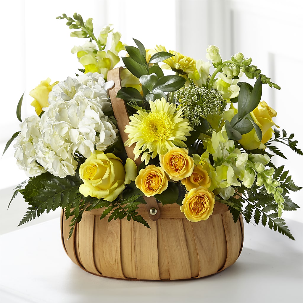 Rustic Remembrance Basket – BELLE FLEURS & DESSINS, Lexington KY