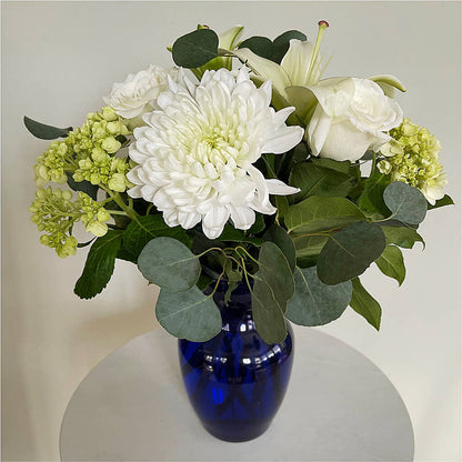 Snowy Dreams Bouquet – BELLE FLEURS & DESSINS, Lexington KY
