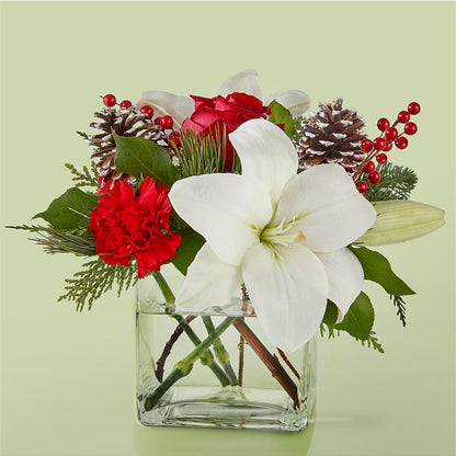 Glistening Icicles Bouquet – BELLE FLEURS & DESSINS, Lexington KY