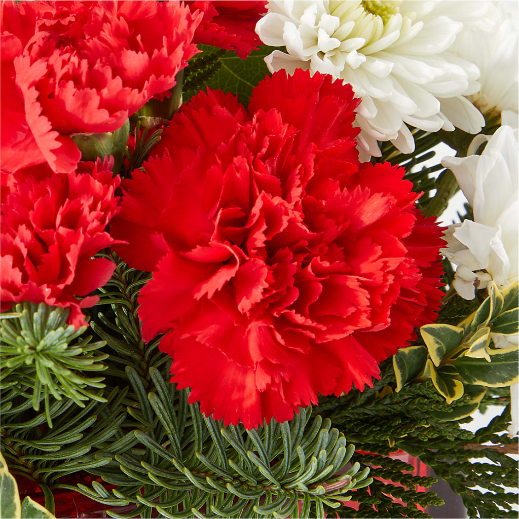 Christmas Market Bouquet – BELLE FLEURS & DESSINS, Lexington KY