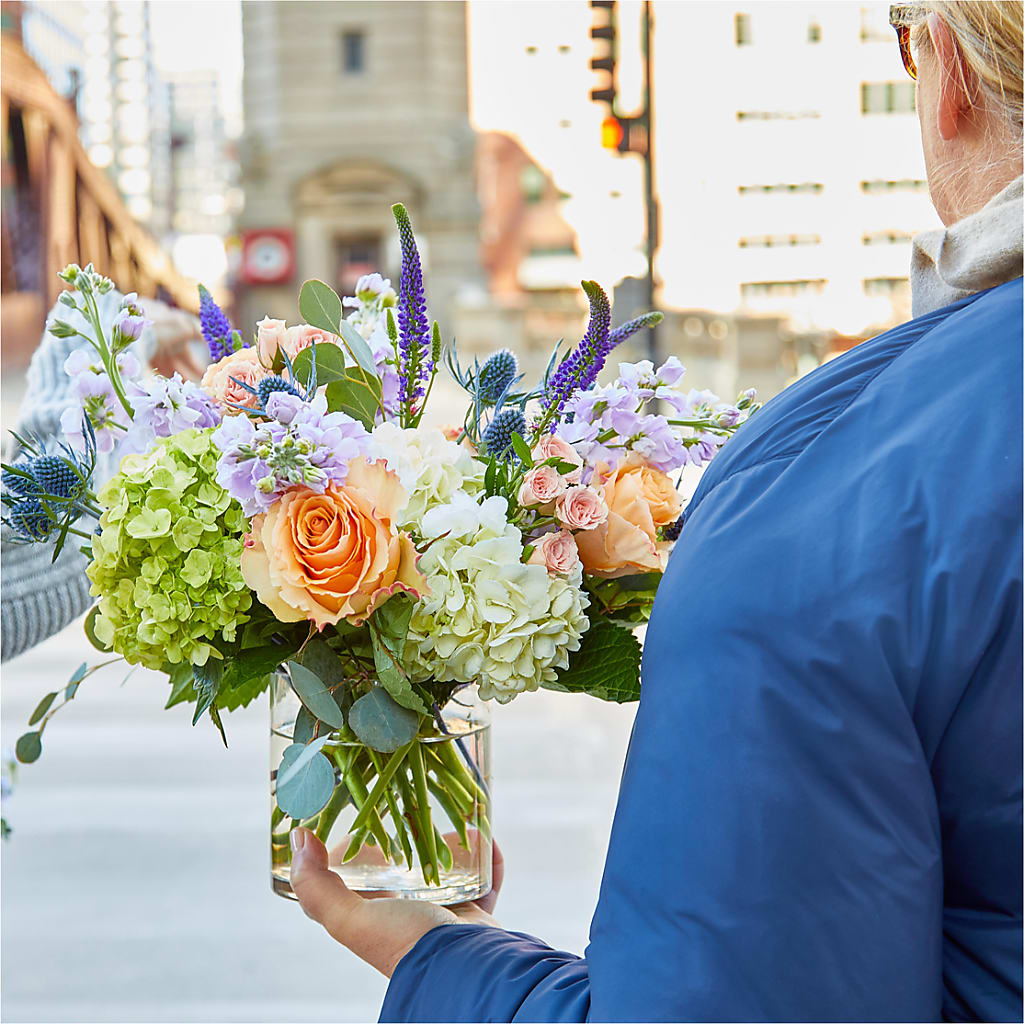 Porch Swing Bouquet – BELLE FLEURS & DESSINS, Lexington KY