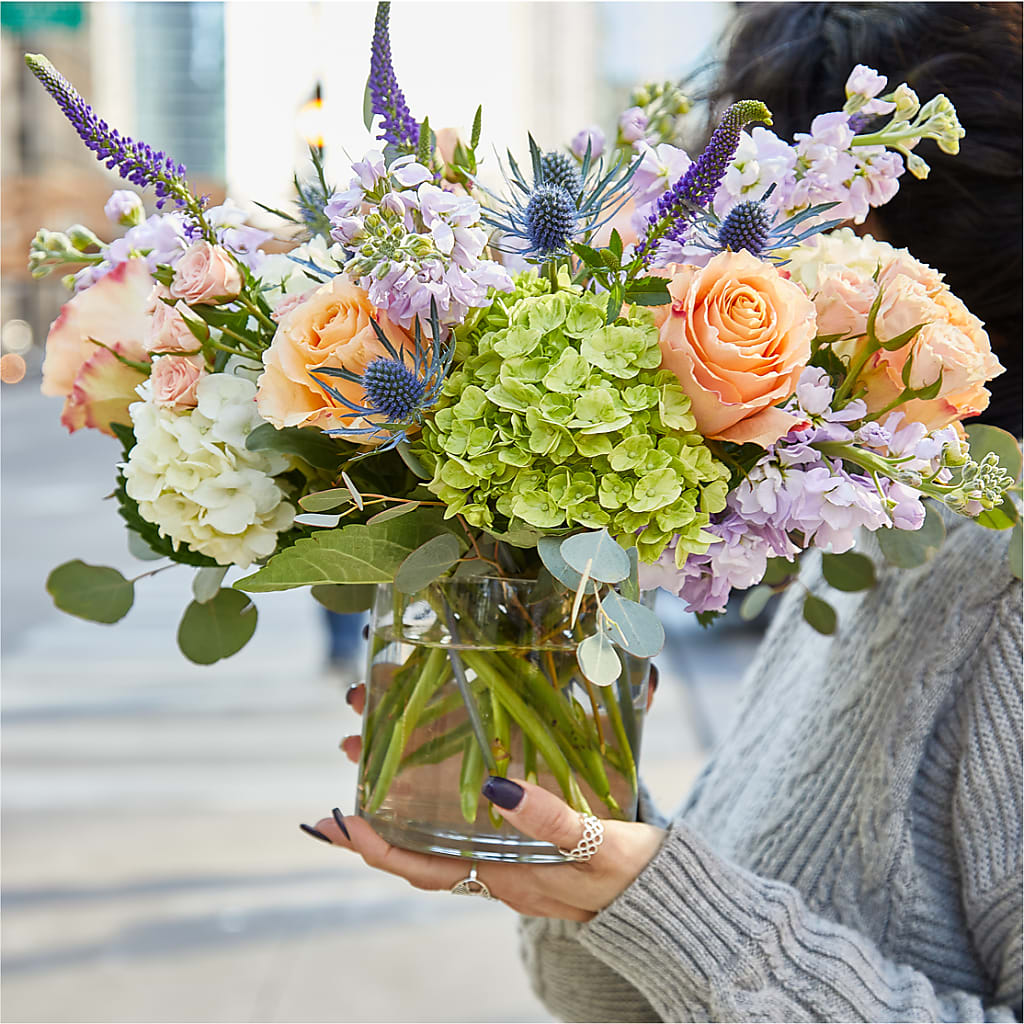 Porch Swing Bouquet – BELLE FLEURS & DESSINS, Lexington KY