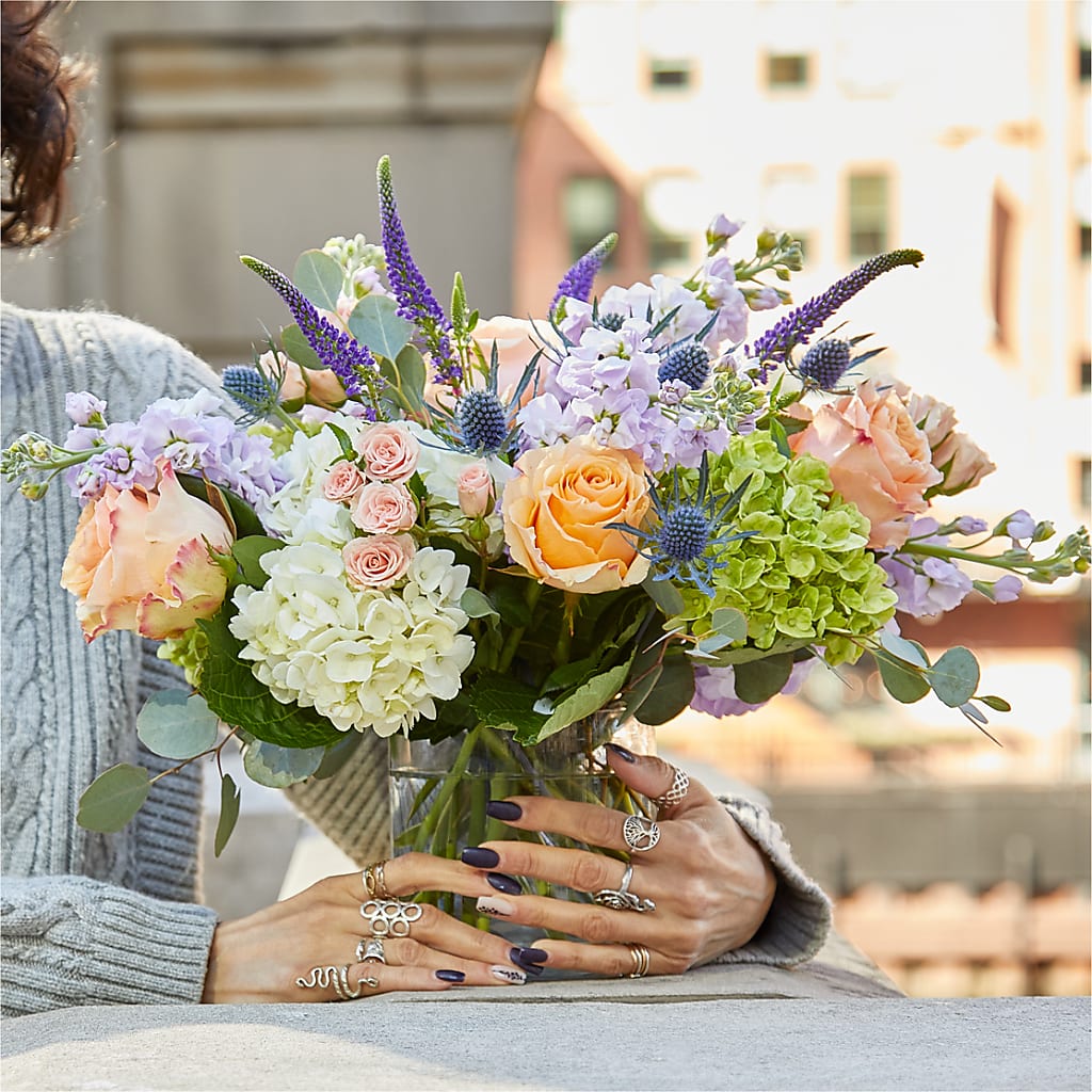 Porch Swing Bouquet – BELLE FLEURS & DESSINS, Lexington KY
