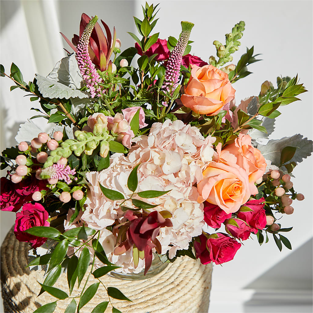 Glitz & Glam Bouquet – BELLE FLEURS & DESSINS, Lexington KY