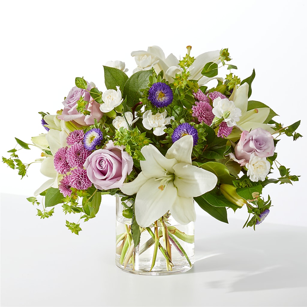 April Showers Bouquet – BELLE FLEURS & DESSINS, Lexington KY