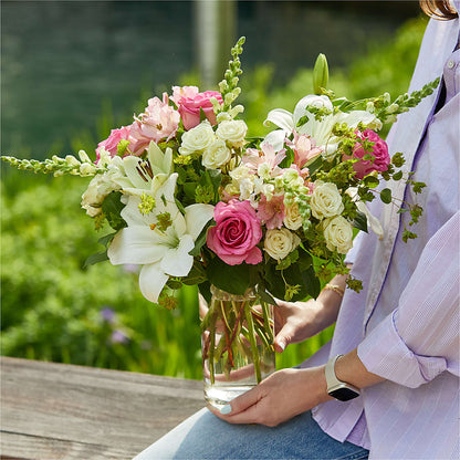 Fondly Bouquet – BELLE FLEURS & DESSINS, Lexington KY