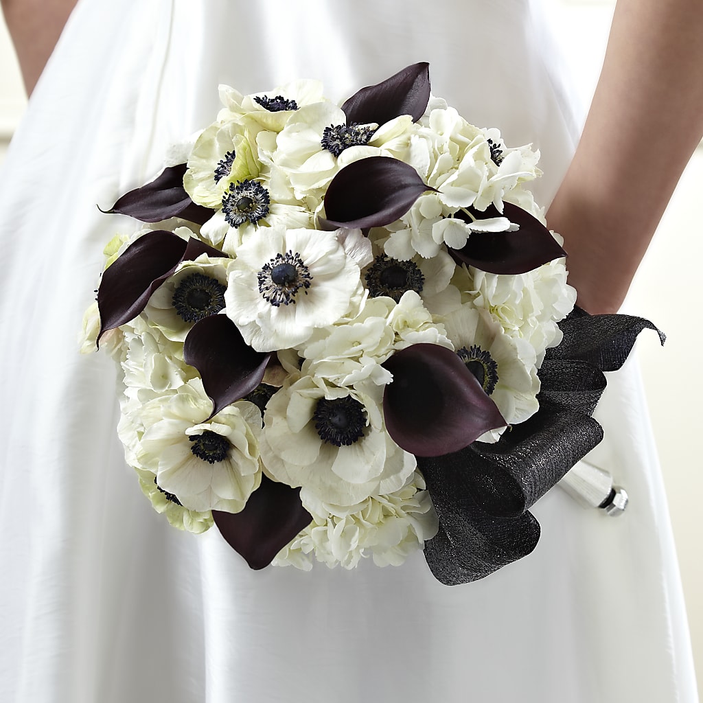 To Have and To Hold Bouquet – BELLE FLEURS & DESSINS, Lexington KY