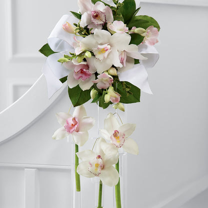 Perfect Entrance Pew Arrangement – BELLE FLEURS & DESSINS, Lexington KY