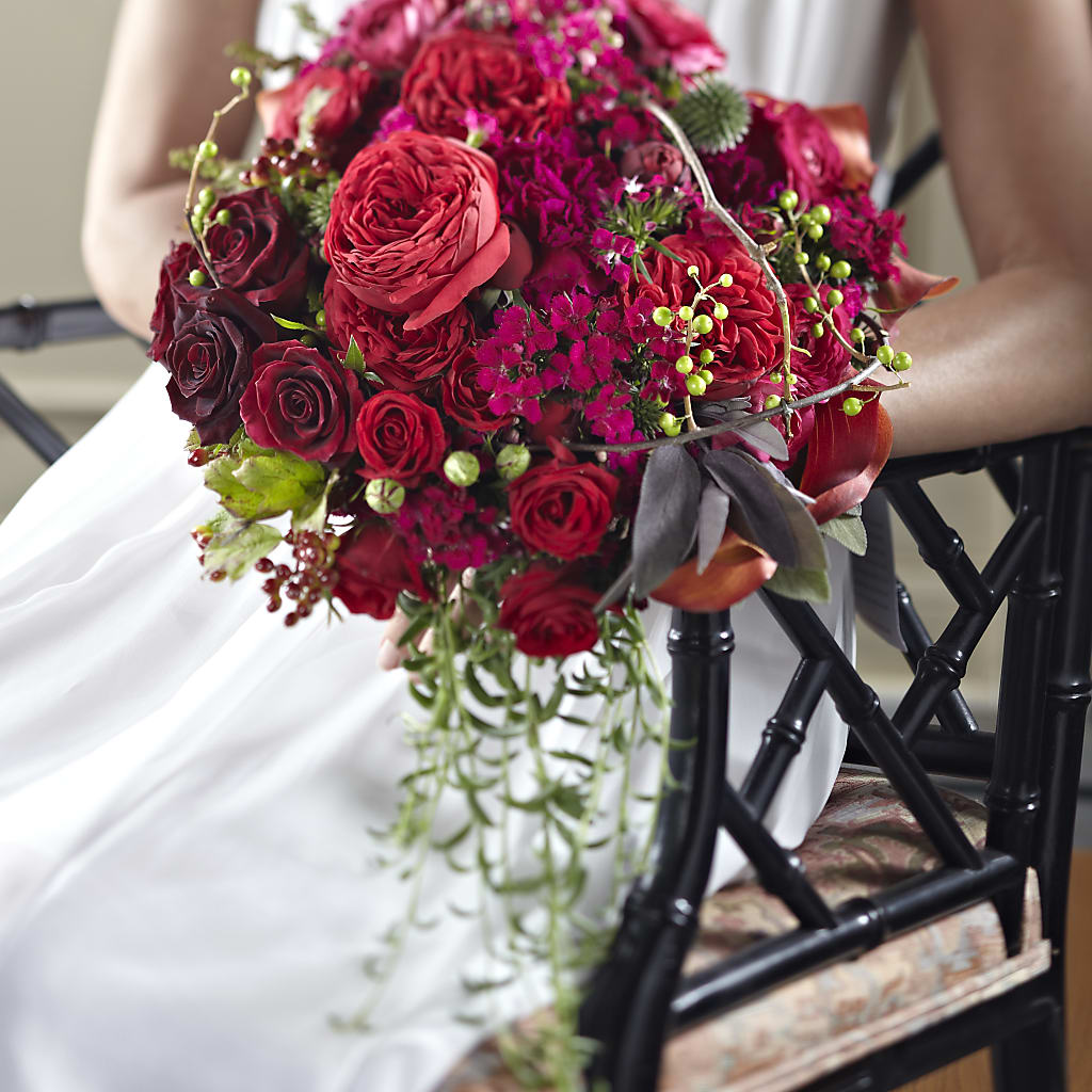 Pure Grace Bouquet  – BELLE FLEURS & DESSINS, Lexington KY