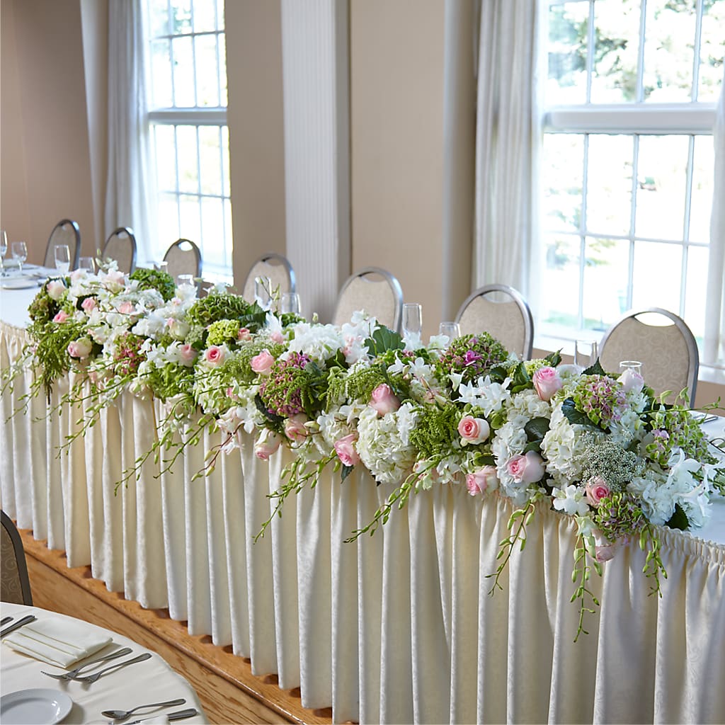 State of Joy Head Table Arrangement – BELLE FLEURS & DESSINS, Lexington KY