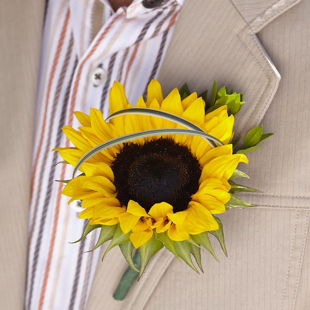 Free Spirit Boutonniere – BELLE FLEURS & DESSINS, Lexington KY
