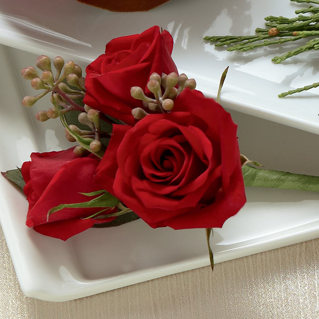 Red Spray Rose Boutonniere – BELLE FLEURS & DESSINS, Lexington KY
